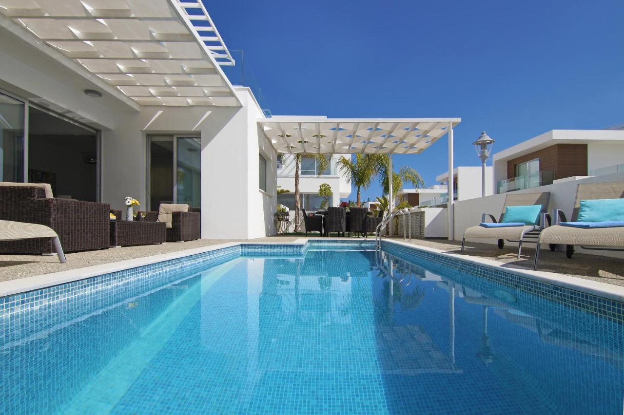 Villa Sunday Aya Napa Dış mekan fotoğraf
