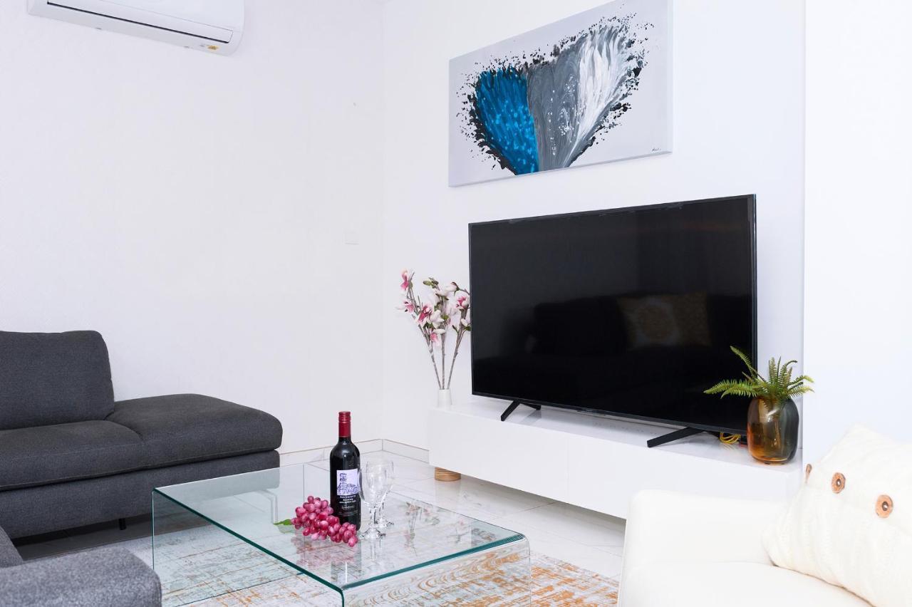 Villa Sunday Aya Napa Dış mekan fotoğraf